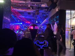 -UP嘻哈酒吧(粉巢店)