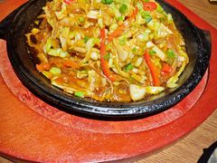-盾亚新疆餐厅(松江万达广场店)