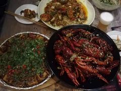 -巴厘龙虾·榜首油焖大虾(音乐学院·沿江酒馆店)