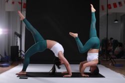 -亚太瑜伽普拉提学院