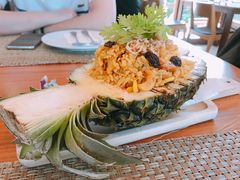 -Chom Cafe and Restaurant