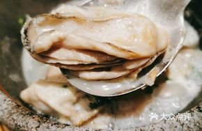 Stoneware-braised Oysters