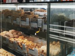 面包甜点陈列柜-上海哈尔滨食品厂(汇联商厦店)