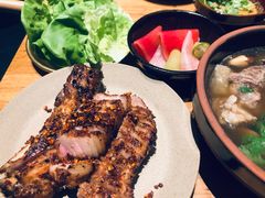 厚切傣式猪五花与奶油生菜-SHAN山(前滩太古里店)