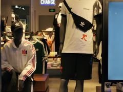 -阿迪达斯(武林银泰三叶草店)