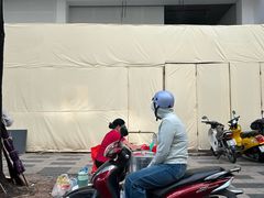 -Bánh Mì Huynh Hoa