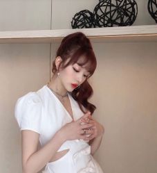 -AYO SALON