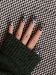 -悦指间美甲美睫