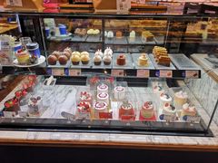 面包甜点陈列柜-巴黎贝甜(凯德MALL望京店)