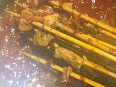 -两三事小郡肝串串香火锅(桂庙店)