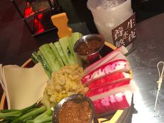 -张牌牌·东北烤肉小吃市集(金楠天街店)