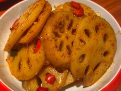 校门口麻辣藕片-老闵田螺馆·南昌特色(总店)