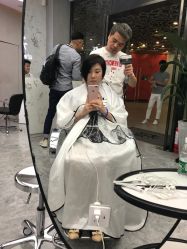 -变画·发型STUDIO