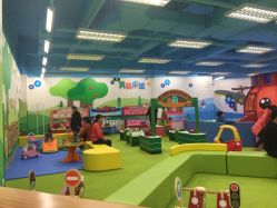 -莫莉幻想儿童乐园(武汉保利广场店)