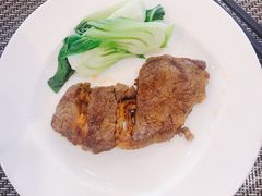-深圳富苑皇冠假日套房酒店