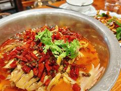 -土媳妇香锅坊(光谷店)