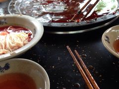 -茅草房·河畔园林火锅
