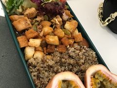 -露露家咖啡店