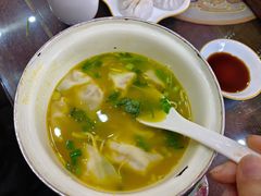 -笑来喜馄饨小笼工坊(通扬路店)