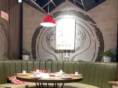 卡座-叶派龙虾•招牌香辣蟹·海鲜(中海国际店)