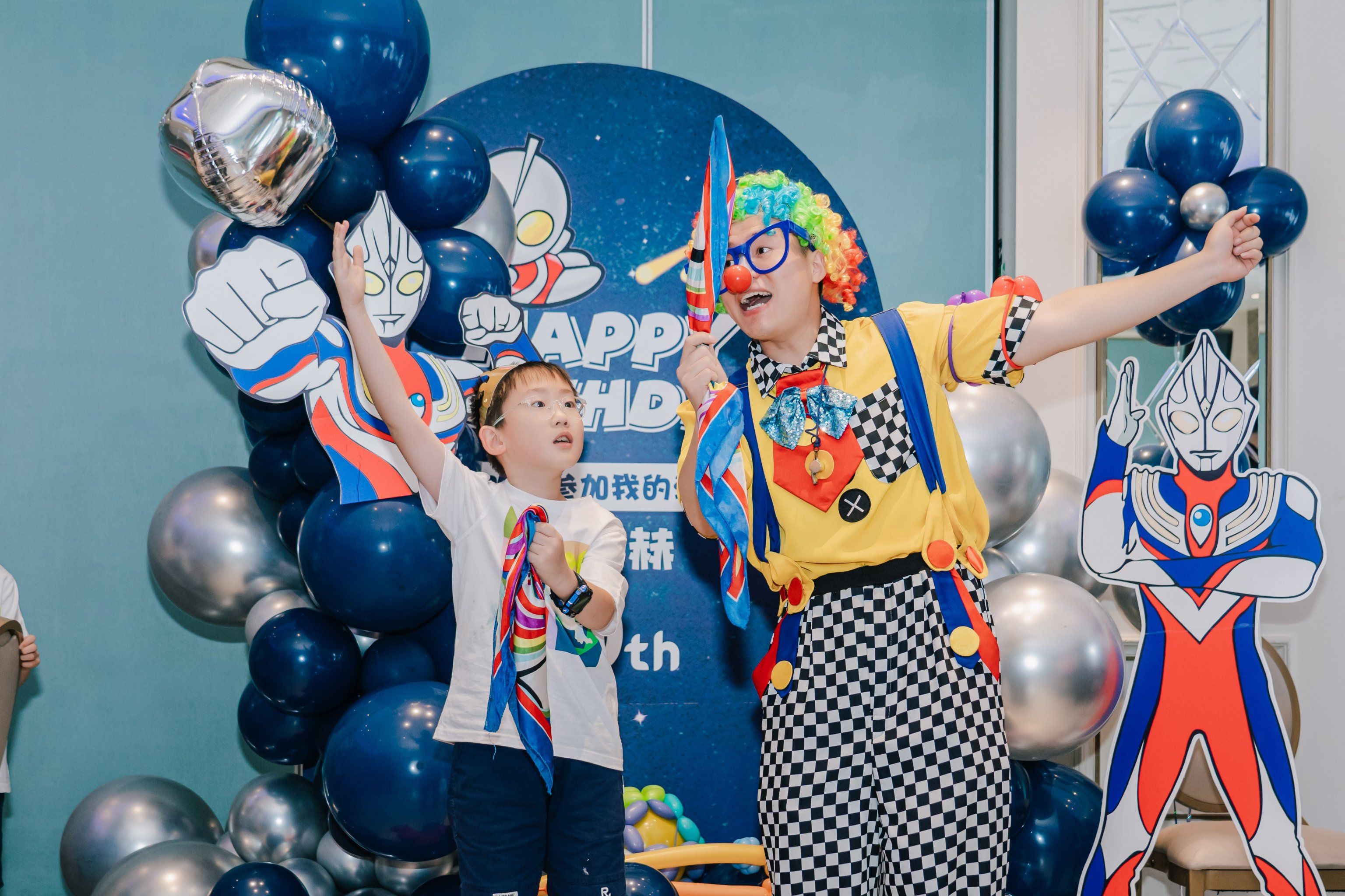 谁懂宝宝生日宴请的小丑表演好有气氛啊