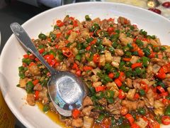 -川流不息·地道川菜·小龙虾(松东路店)