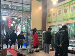 大堂-汤锅大王(新平曹苏黄牛汤锅有限公司)