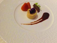 -广州塔卢特斯法国旋转餐厅
