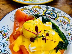 三文鱼班尼迪克-Alimentari早午餐(安福路店)