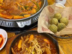 -喇喇排骨火锅·传统韩式脊骨汤(望京西园总店)