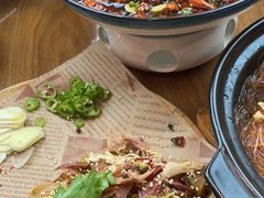 -有红鸡毛店·川菜(建设路店)