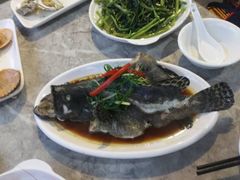 -四川小胡子海鲜(丁村万人海鲜广场店)