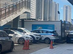 -雲宜贵宾舍酒店(深圳龙东地铁站店)