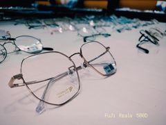 -罗伯特眼镜·蔡司官方授权(罗湖国贸店)