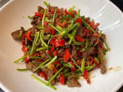 -鱼鲜饭香·招牌汽锅剁椒鱼头王