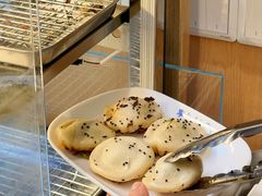 -李与白包子铺(桐梓林店)