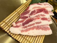 -臻牛烤肉