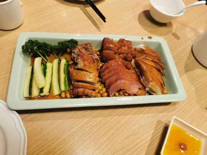 避风塘(啦啦宝都店)-" 避风塘东西还不错啦.这家环境也.