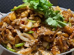 泥炉碳锅牛蛙-西街夜油条·麻团包乌饭