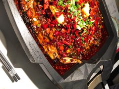 -江边城外烤全鱼(世茂广场店)