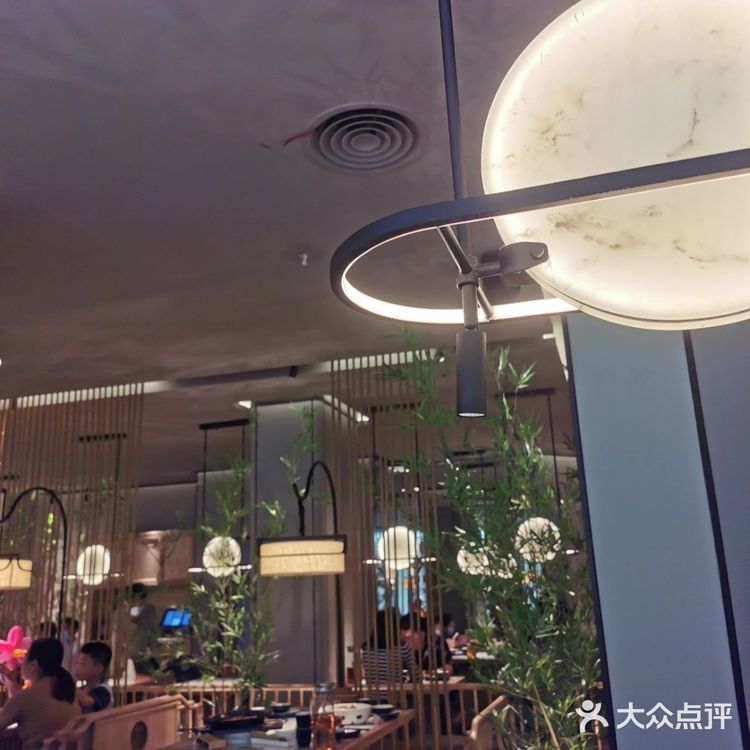 探店三亚新开杭帮菜馆“绿茶”餐厅的食养奥秘