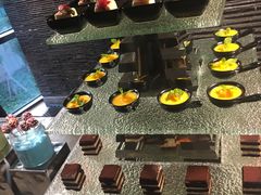 -BLU 全日制餐厅(上海安曼纳卓悦酒店)