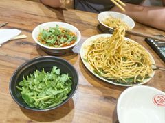 -万记麻辣烫国展总店