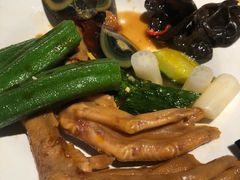 -领鲜活海鲜榴莲自助火锅(东门店)