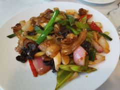 蒜苗回锅肉-叁拾壹克饺子·东北菜(国贸店)