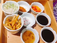 -三人行骨头王火锅(长寿店)