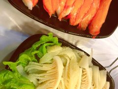 -鲜入围煮花胶鸡海鲜火锅