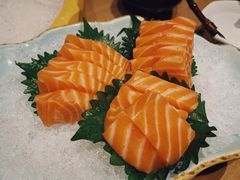 三文鱼刺身-京旬海鲜放题·铁板烧自助餐厅