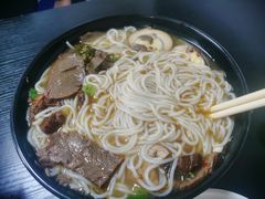 -花溪巷牛肉粉(泉城路店)