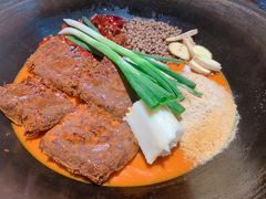 -四小区火锅·巷子里的重庆火锅(花照壁店)